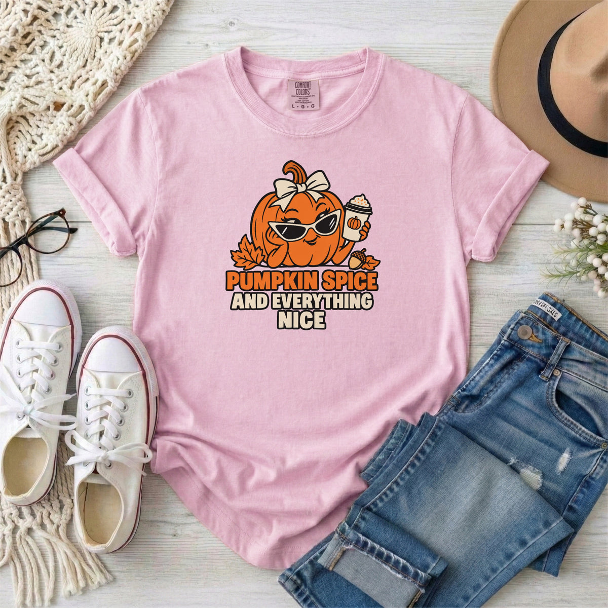Z8W7F8FN__p94_D090_PumpkinSpiceAndEverythingNice_L.png