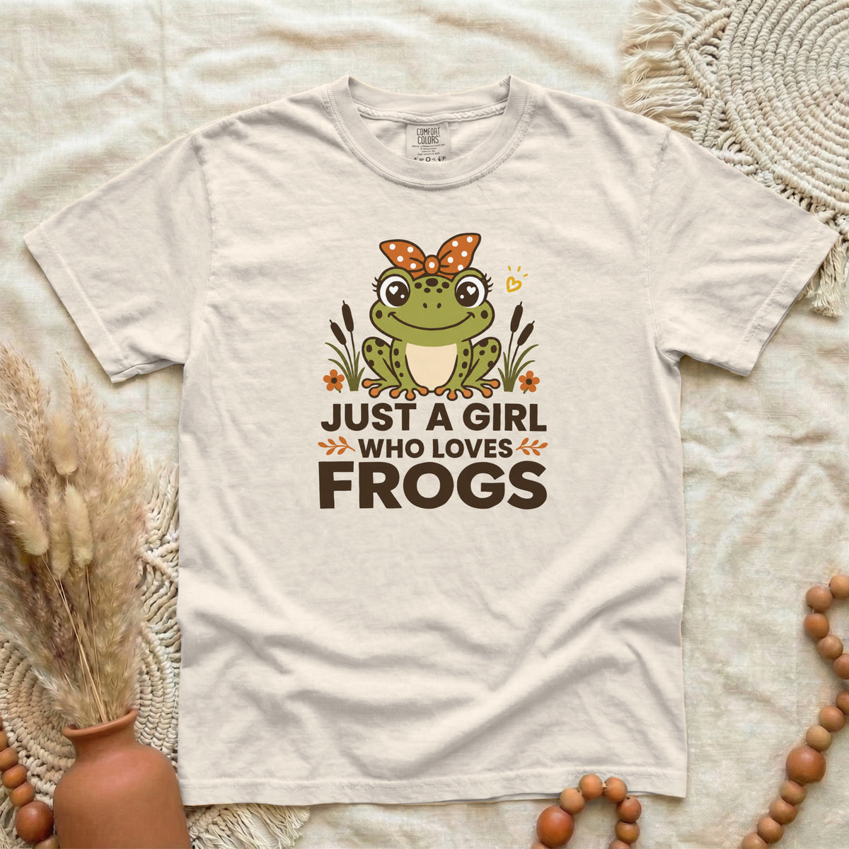 Just A Girl Who Loves Frogs T-Shirt | Funny Women's Tee