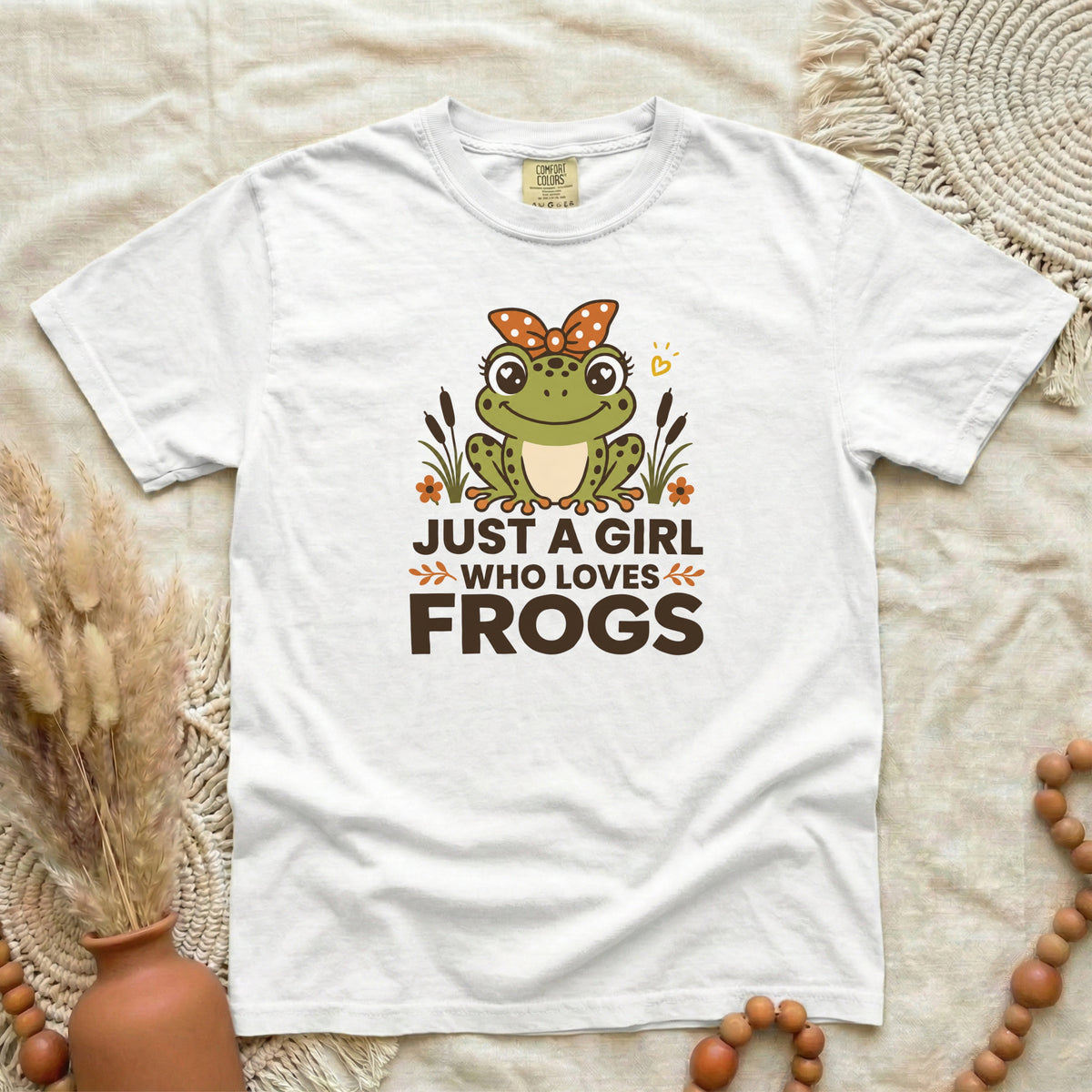 Just A Girl Who Loves Frogs T-Shirt | Funny Women's Tee