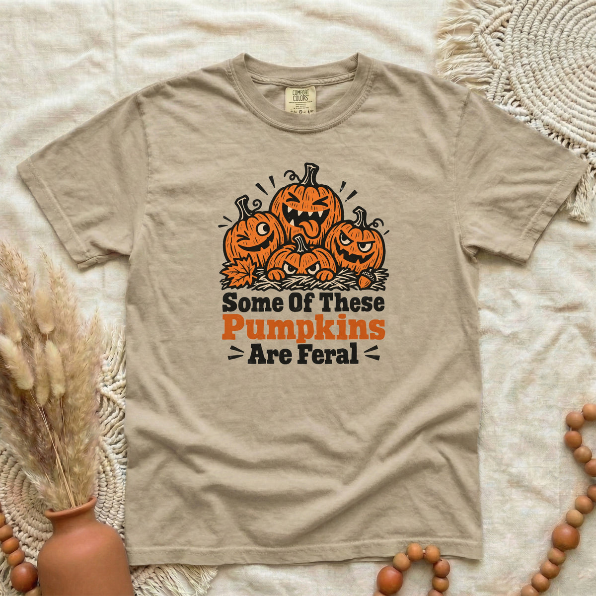 QRRH1T1X__p94_D009_SomeOfThesePumpkinsAreFeral_alt3_L.png
